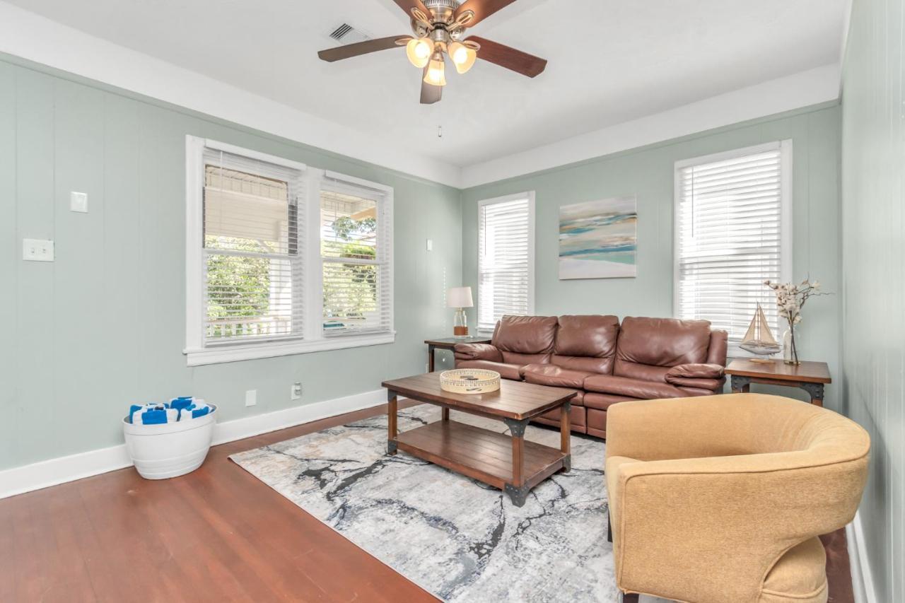 Cozy Historic Galveston House-8 Min Walk To Beach! المظهر الخارجي الصورة